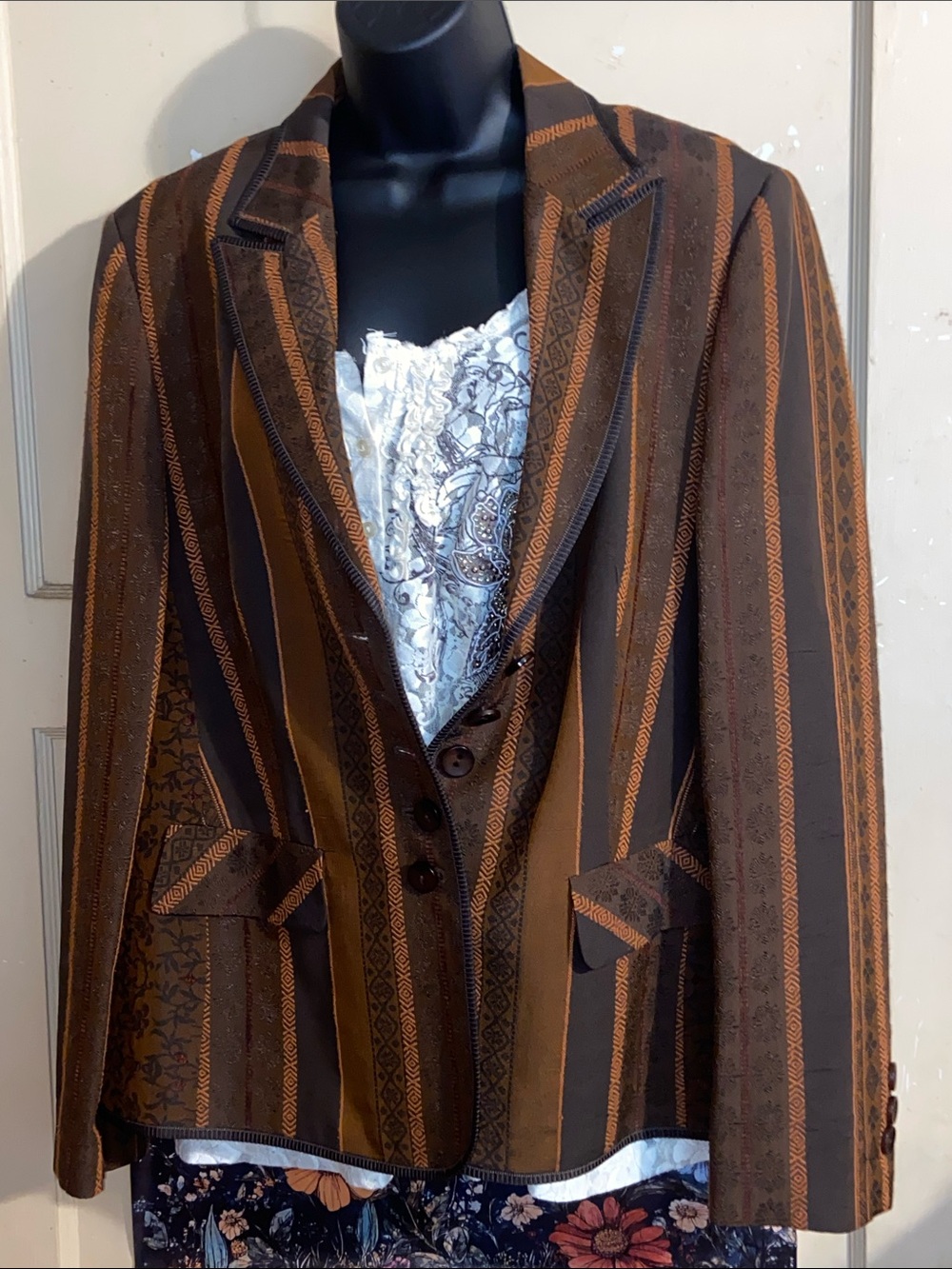 Y2K BASLER AUTUMN BLAZER Brown
Rust Stripes (2004-2009)